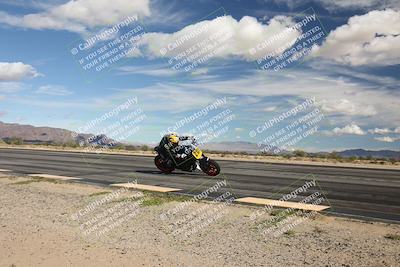 media/Nov-16-2025-Race Pace (Sun) [[8c5fa54630]]/Non Verified Riders (1st 20 Minutes)/3-Turn 3 Inside (11am)/